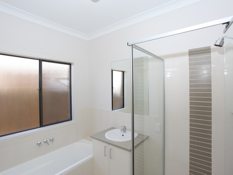 8 Sunjoy Place, North Lakes QLD 4509