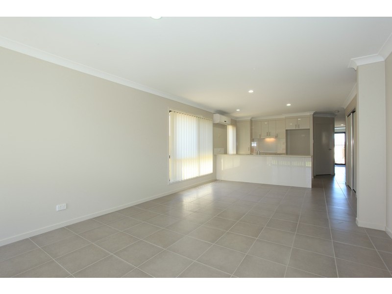 10 Mersey Street, North Lakes QLD 4509