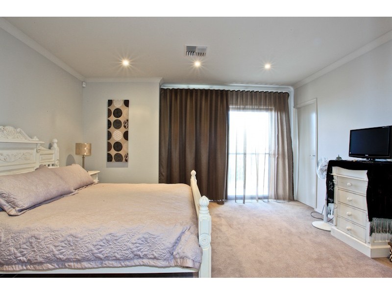 15 Forrestal Circuit, North Lakes QLD 4509