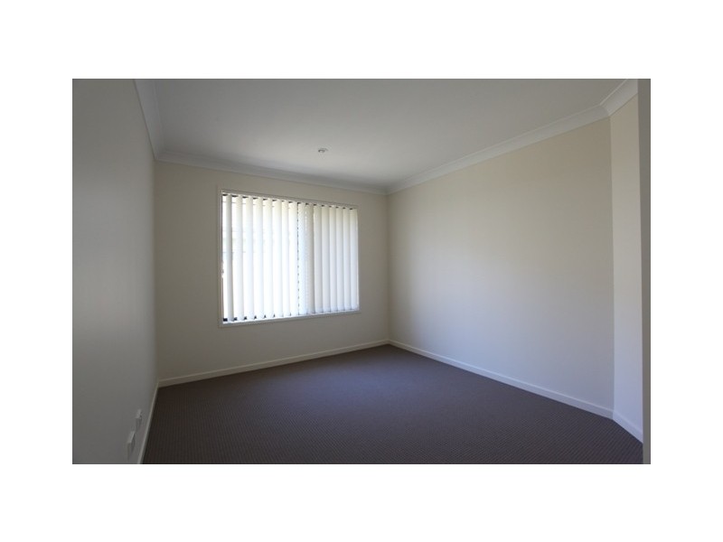 135 Mackintosh Drive, North Lakes QLD 4509