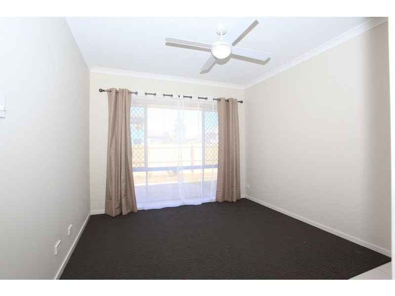 10 Friars Crescent, North Lakes QLD 4509