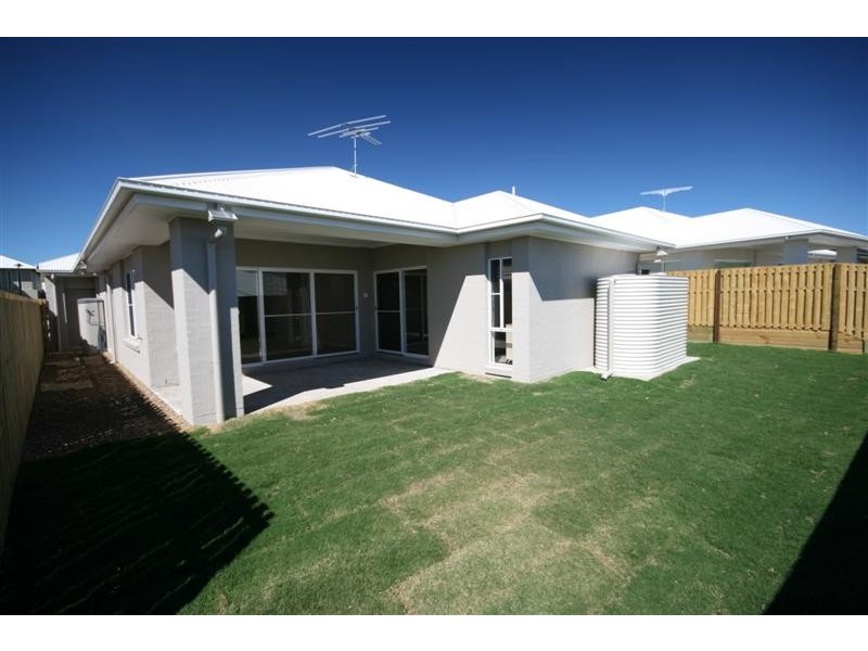 7 Satinay Parade, North Lakes QLD 4509