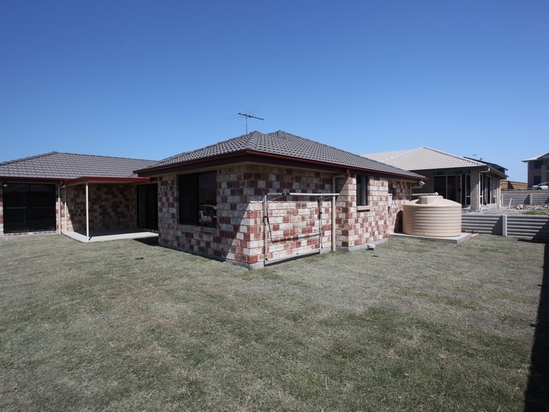 27 Sunstone Circuit, Mango Hill QLD 4509