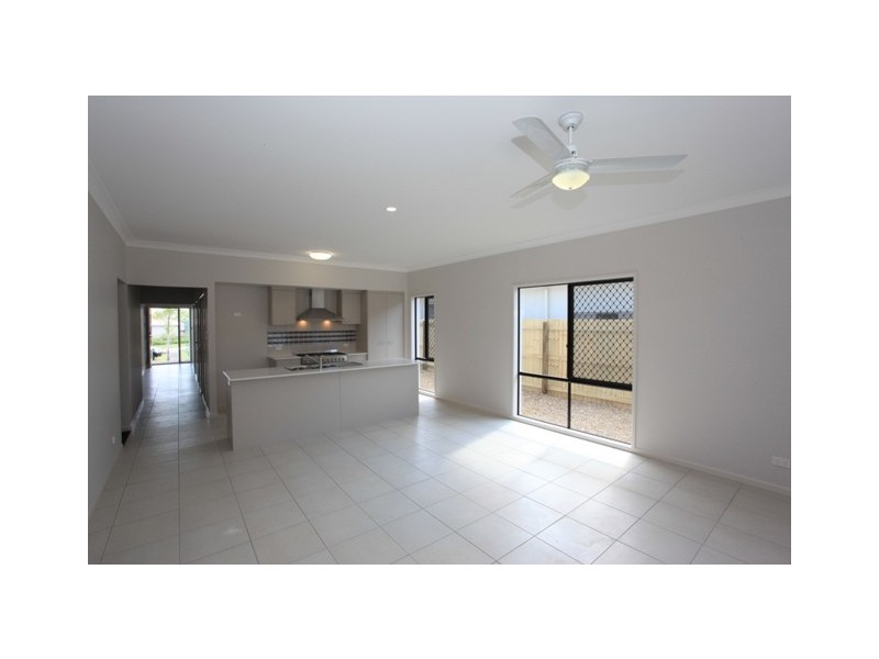 9 Garcia Parade, North Lakes QLD 4509