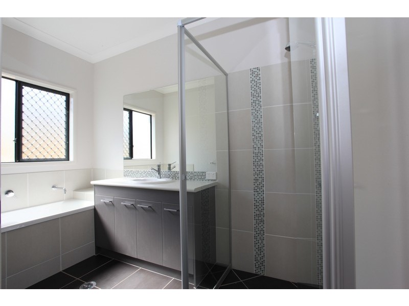 9 Garcia Parade, North Lakes QLD 4509