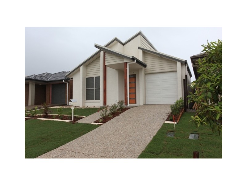 66 Mackintosh Drive, North Lakes QLD 4509