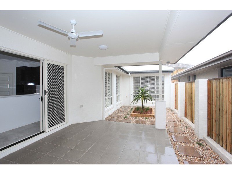 66 Mackintosh Drive, North Lakes QLD 4509