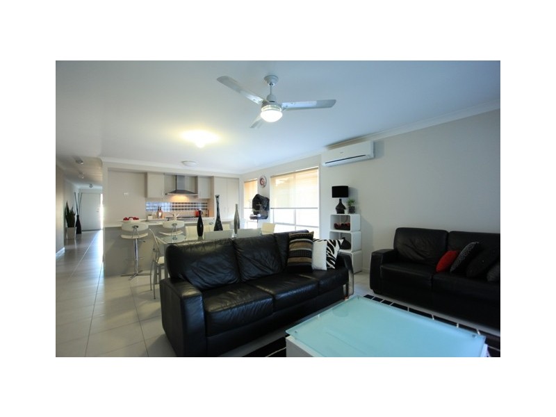 73 Daintree Circuit, North Lakes QLD 4509