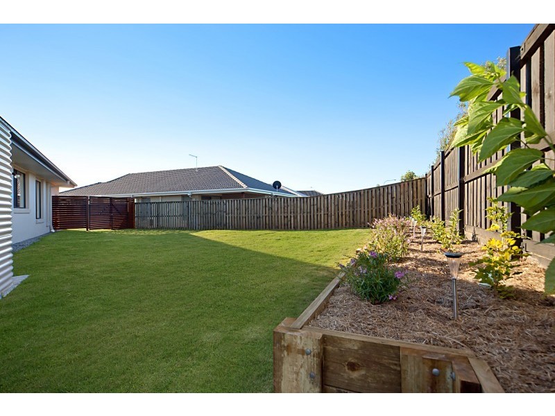 4 Menara Circuit, North Lakes QLD 4509