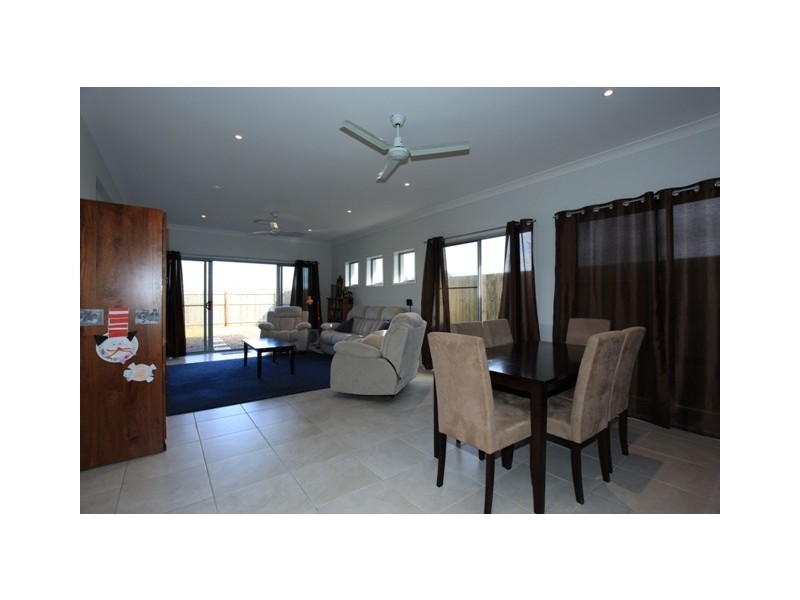 6 Crenshaw Street, North Lakes QLD 4509