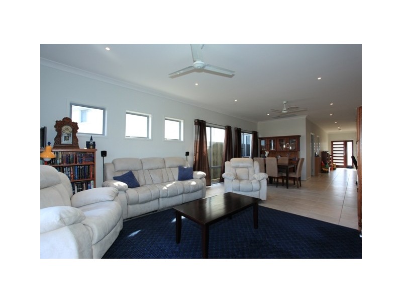 6 Crenshaw Street, North Lakes QLD 4509