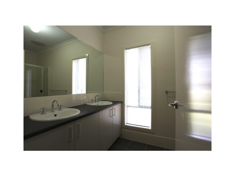 31 Shimao Crescent, North Lakes QLD 4509