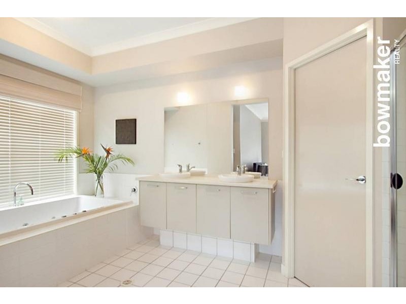 12 Douglas Circuit, North Lakes QLD 4509