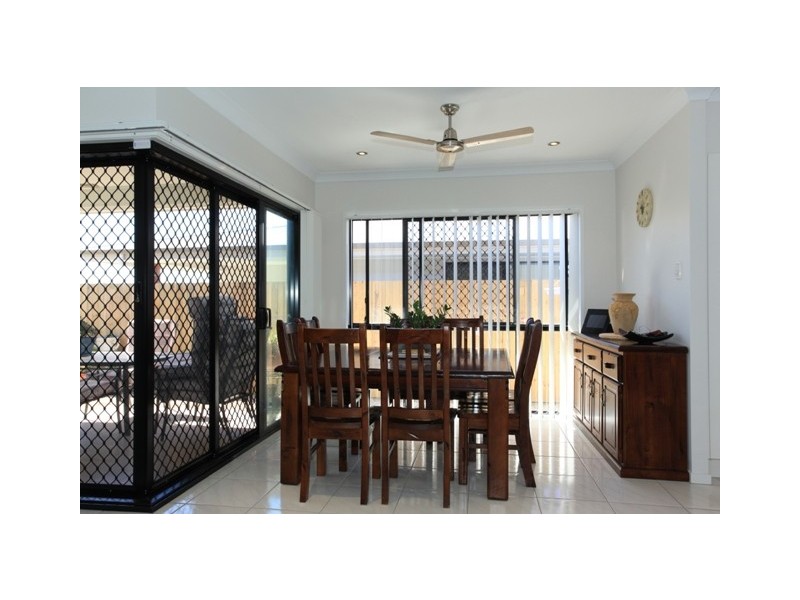 27 Merion Crescent, North Lakes QLD 4509