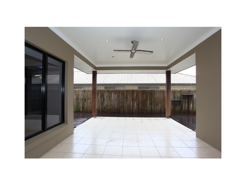 6 Brookfield Street, North Lakes QLD 4509