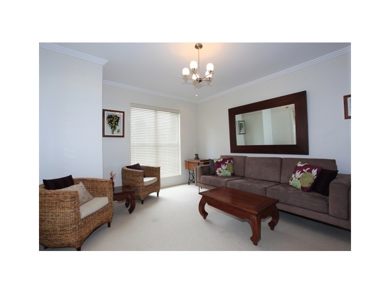 19 Whitebeech Court, North Lakes QLD 4509