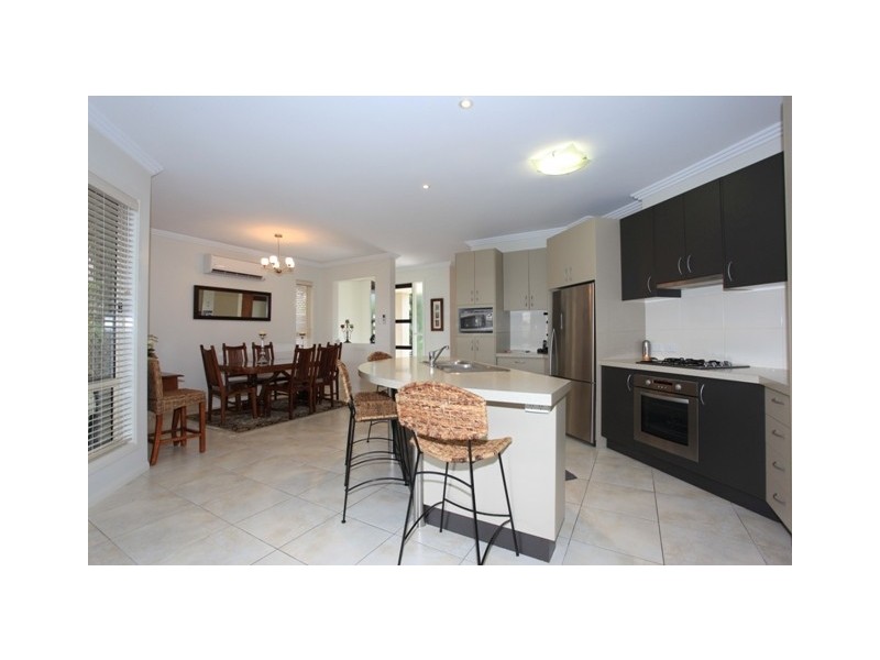 19 Whitebeech Court, North Lakes QLD 4509