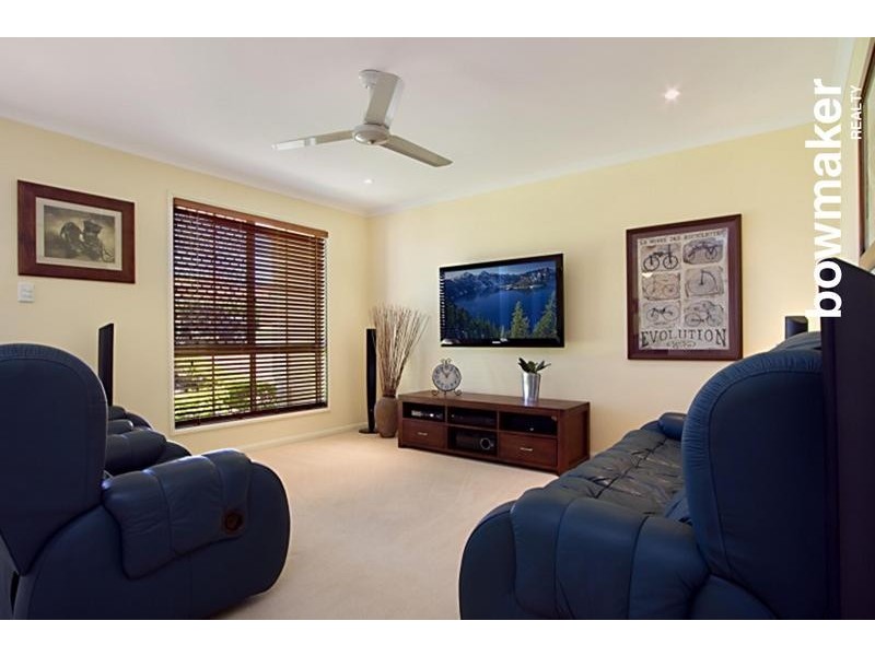 16 Lapwing Cr, Mango Hill QLD 4509