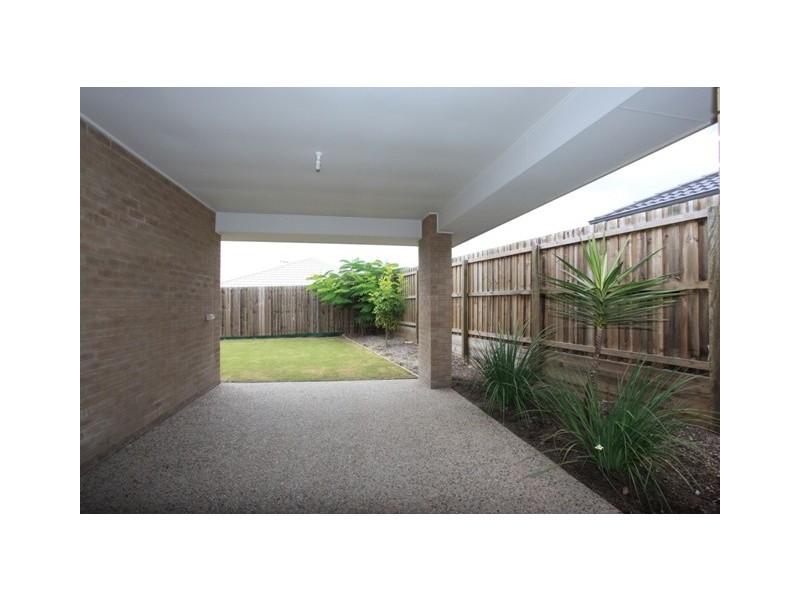 128 Mackintosh Drive, North Lakes QLD 4509