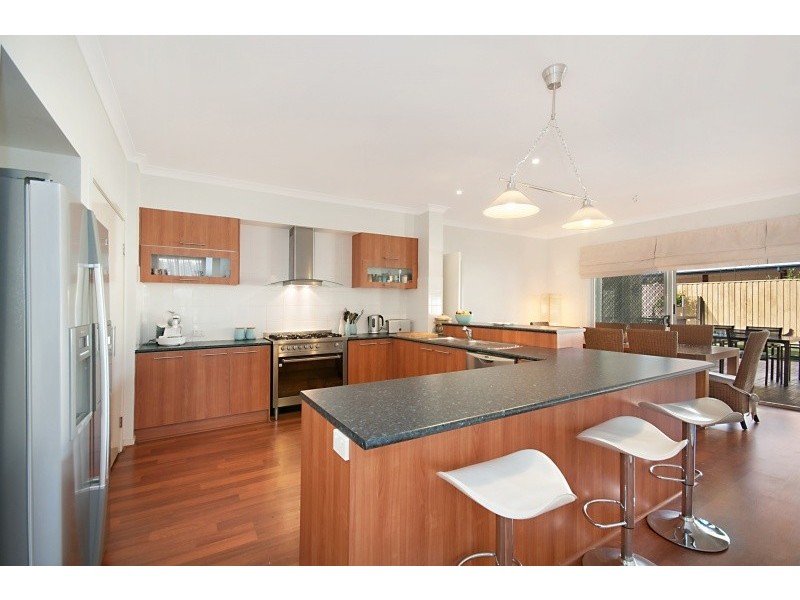 1 Allenby Close, North Lakes QLD 4509