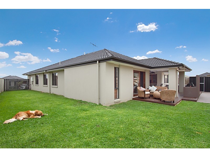 13 Severn Crescent, North Lakes QLD 4509