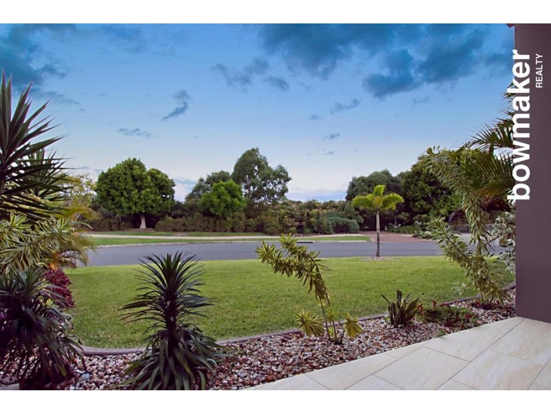 12 Nicklaus Parade, North Lakes QLD 4509