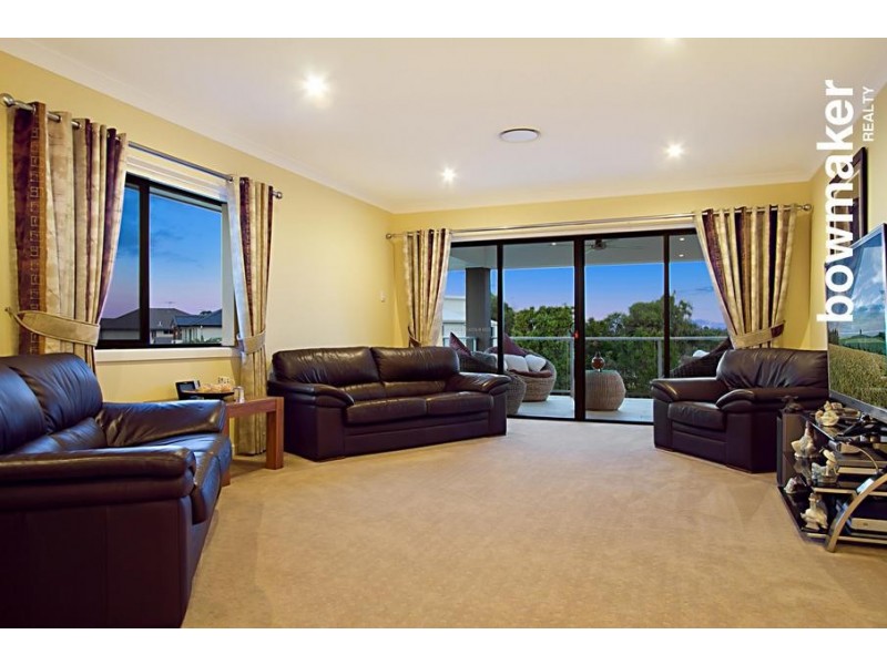 12 Nicklaus Parade, North Lakes QLD 4509