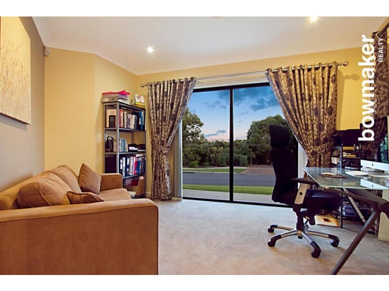 12 Nicklaus Parade, North Lakes QLD 4509