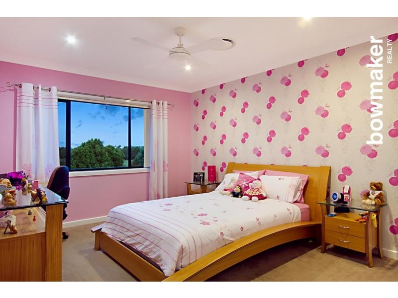 12 Nicklaus Parade, North Lakes QLD 4509