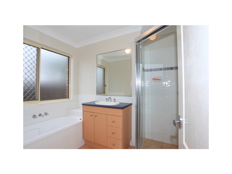 11 Morwell Crescent, North Lakes QLD 4509