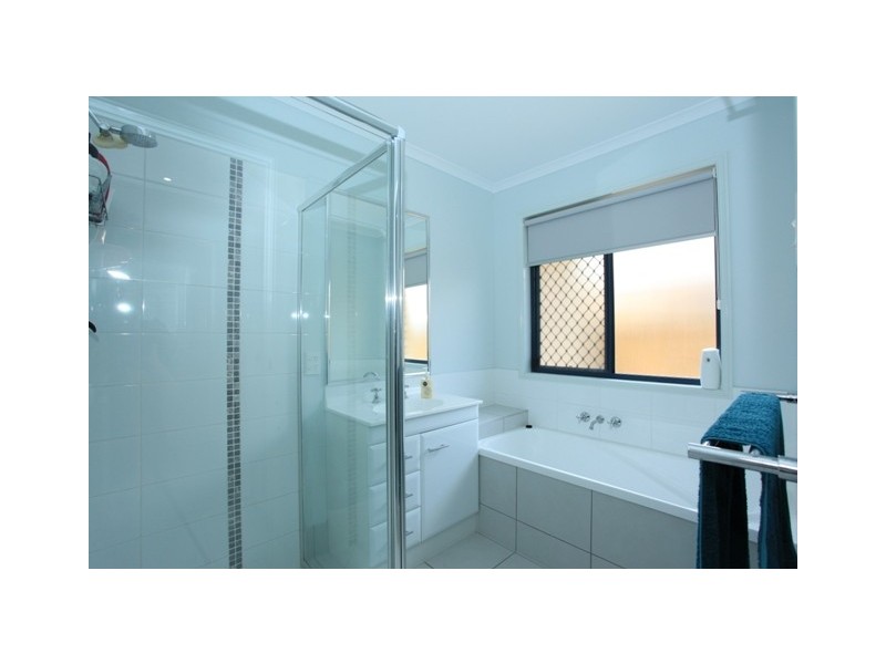 26 Chase Crescent, North Lakes QLD 4509