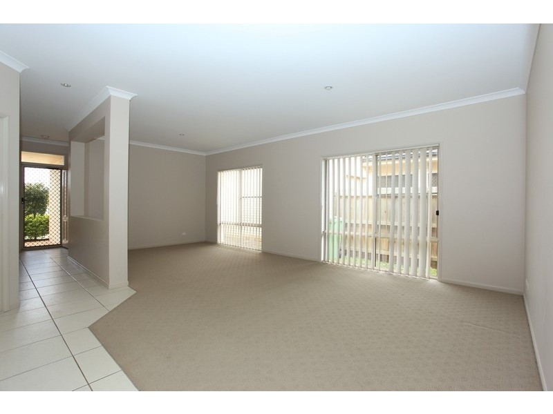 11 Kurrajong Circuit, North Lakes QLD 4509