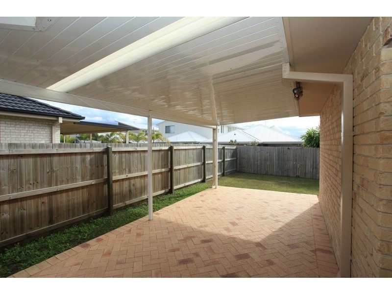 11 Kurrajong Circuit, North Lakes QLD 4509