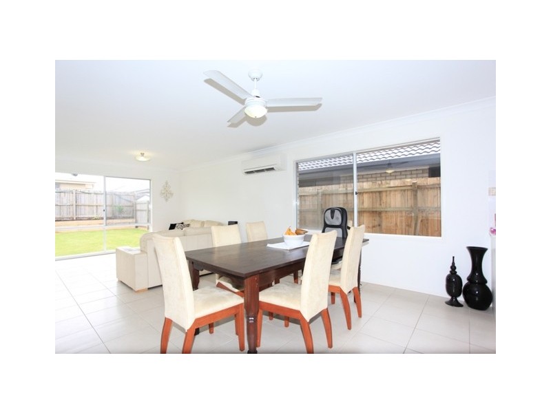40 Mackintosh Drive, North Lakes QLD 4509