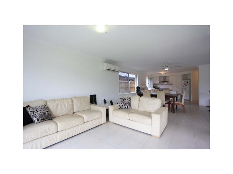 40 Mackintosh Drive, North Lakes QLD 4509