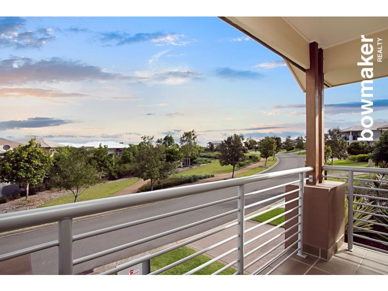 18 Nicklaus Parade, North Lakes QLD 4509