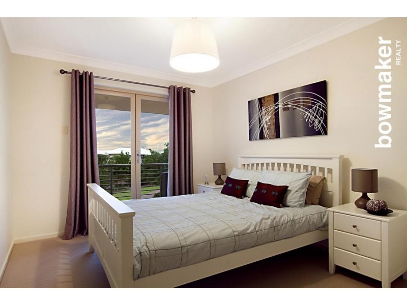 18 Nicklaus Parade, North Lakes QLD 4509