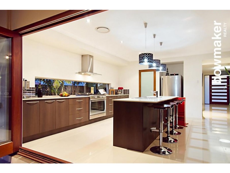 18 Nicklaus Parade, North Lakes QLD 4509