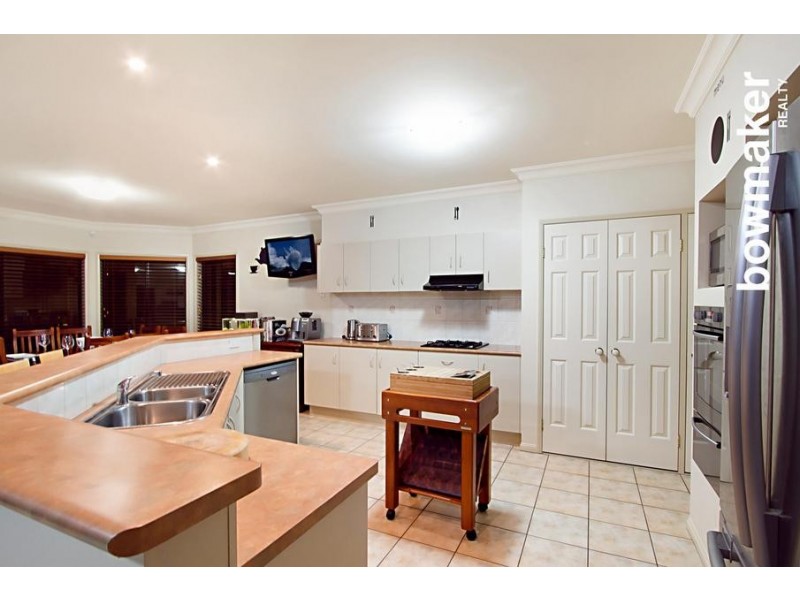 4 Chilton Crescent, North Lakes QLD 4509