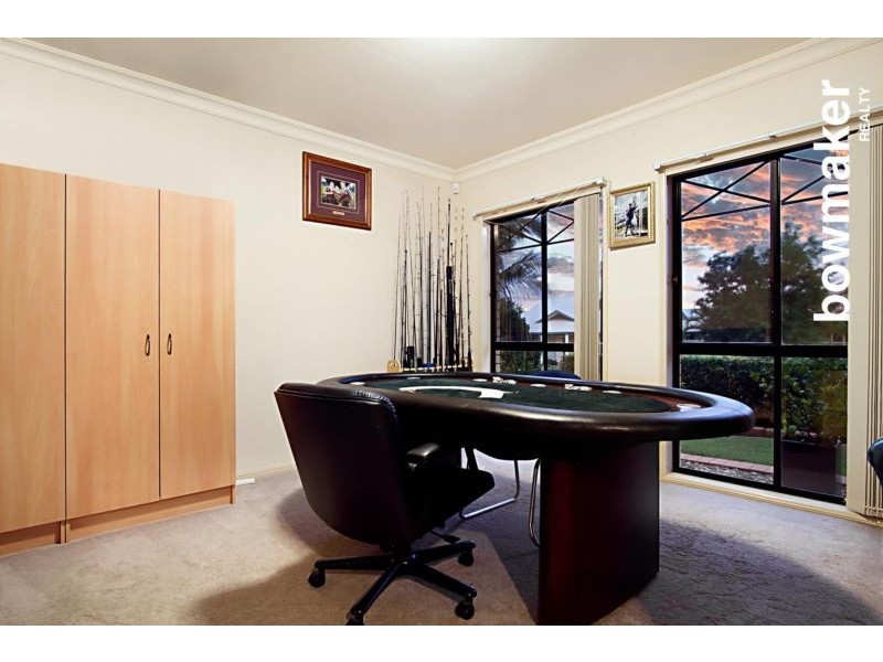 4 Chilton Crescent, North Lakes QLD 4509