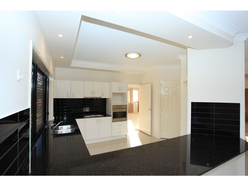2 Redcedar Street, North Lakes QLD 4509