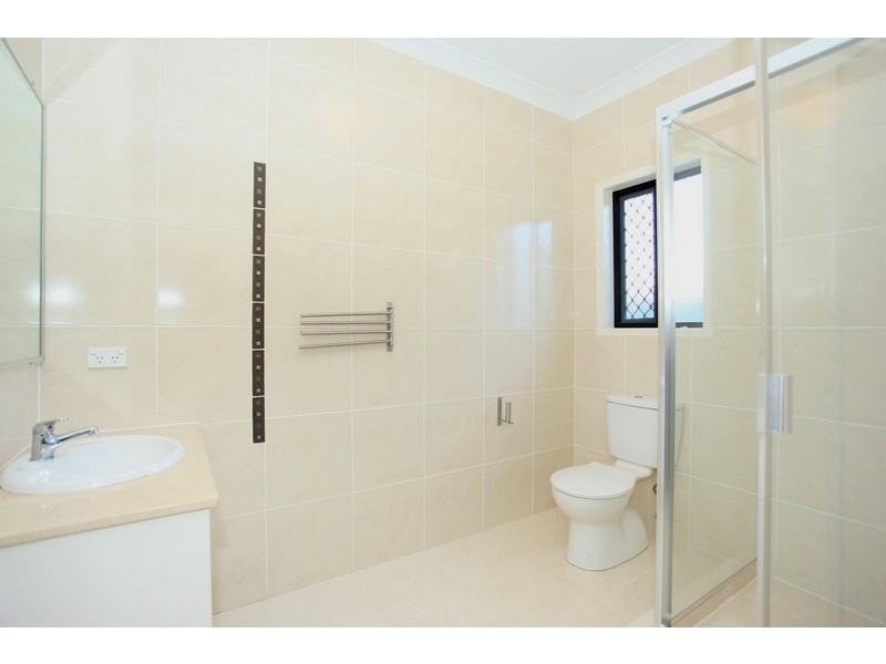 2 Redcedar Street, North Lakes QLD 4509