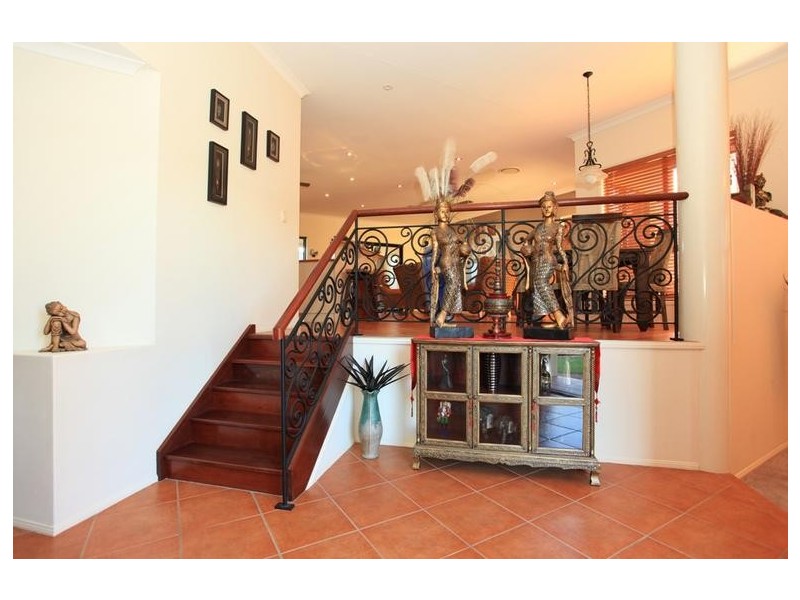 6 Lochside Drive, North Lakes QLD 4509