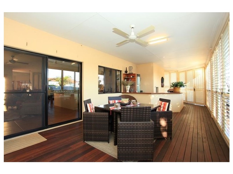 6 Lochside Drive, North Lakes QLD 4509