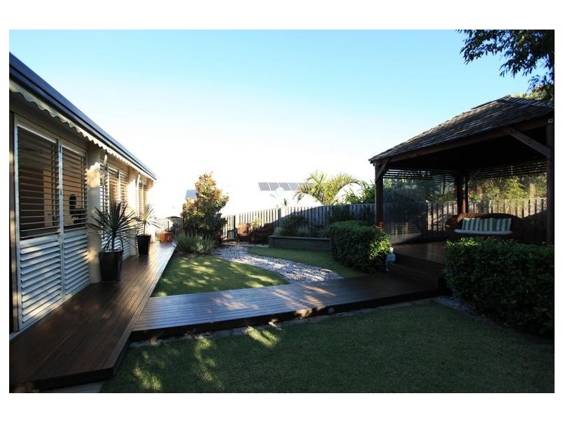 6 Lochside Drive, North Lakes QLD 4509