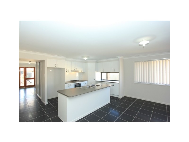 18 Dawson Court, North Lakes QLD 4509