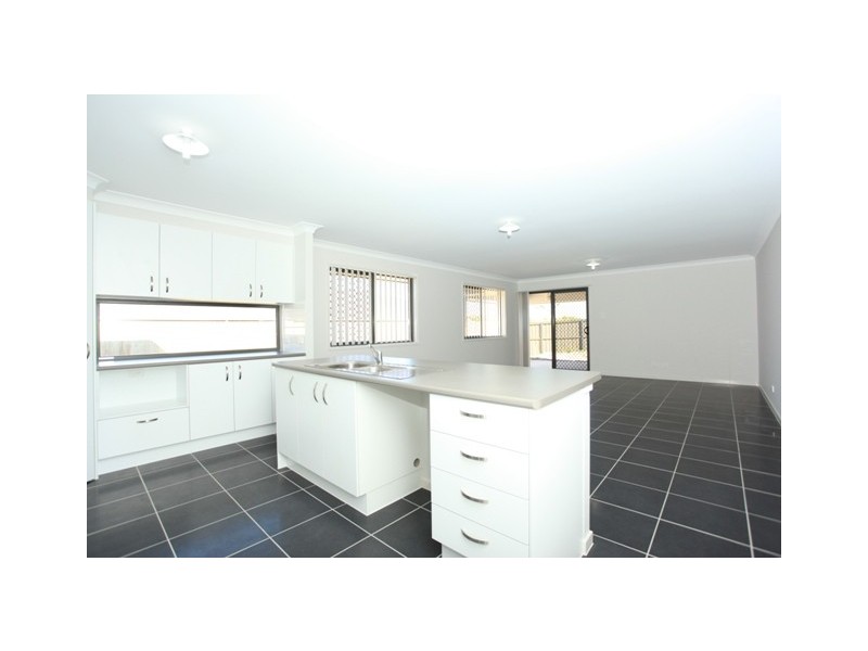 18 Dawson Court, North Lakes QLD 4509