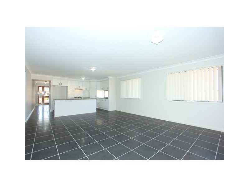 18 Dawson Court, North Lakes QLD 4509