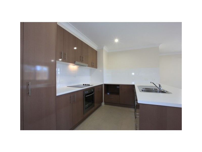 28 Lorikeet Parade ESSENCIA, Dakabin QLD 4503