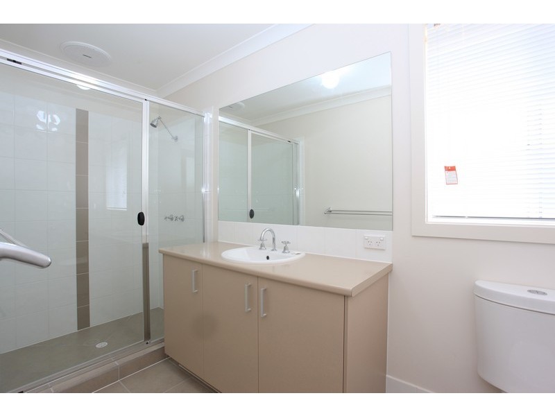 60 Mackintosh Drive, North Lakes QLD 4509